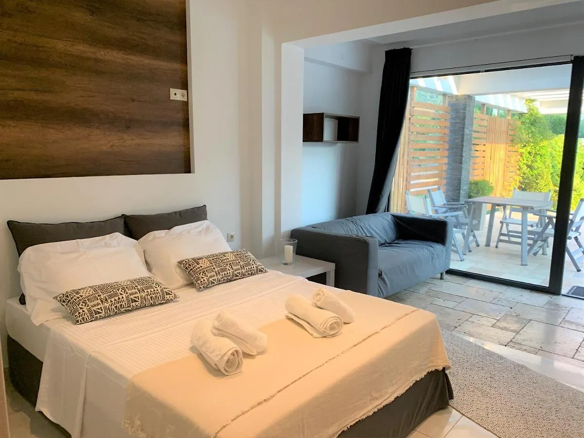 Aelia Living Aparthotel Stavros