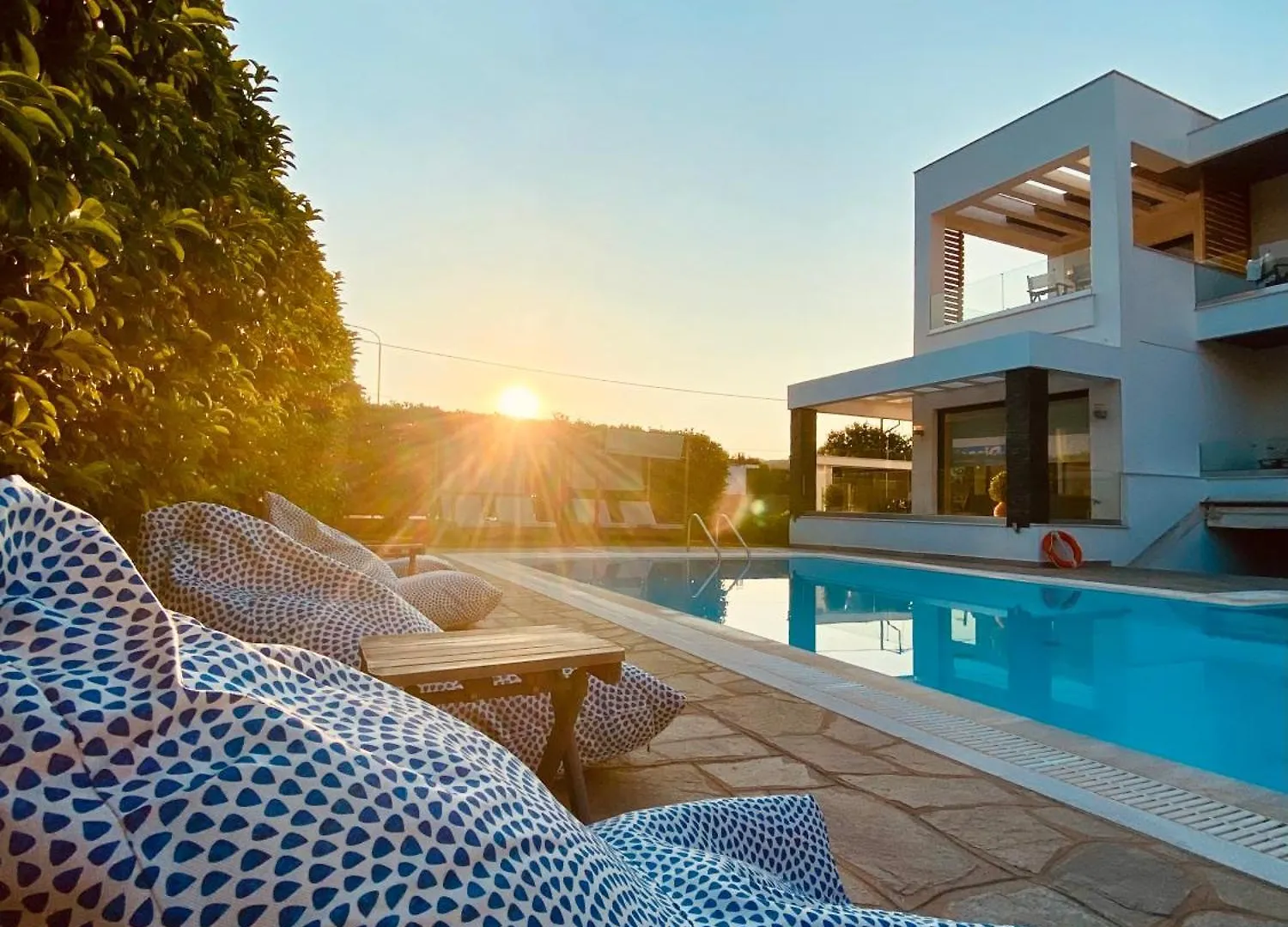 מלון דירות אפרטהוטל סטאברוס Aelia Living